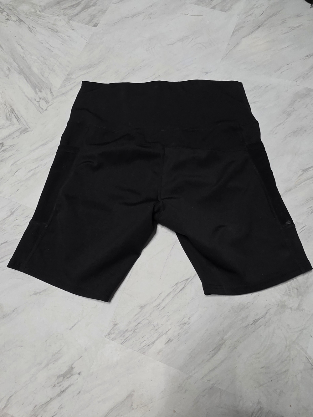 LevelUp Active Black Runner Shorts - L
